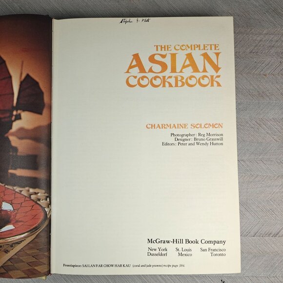 The Complete Asian Cookbook By Charmaine Solomon Vintage Hardcover 1979 - Picture 2 of 9